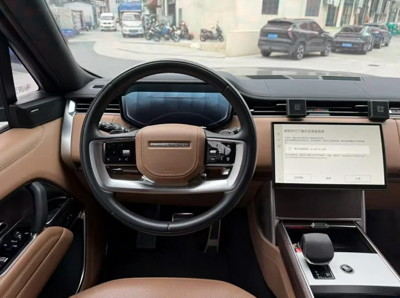 路虎揽胜行政 内饰前排
