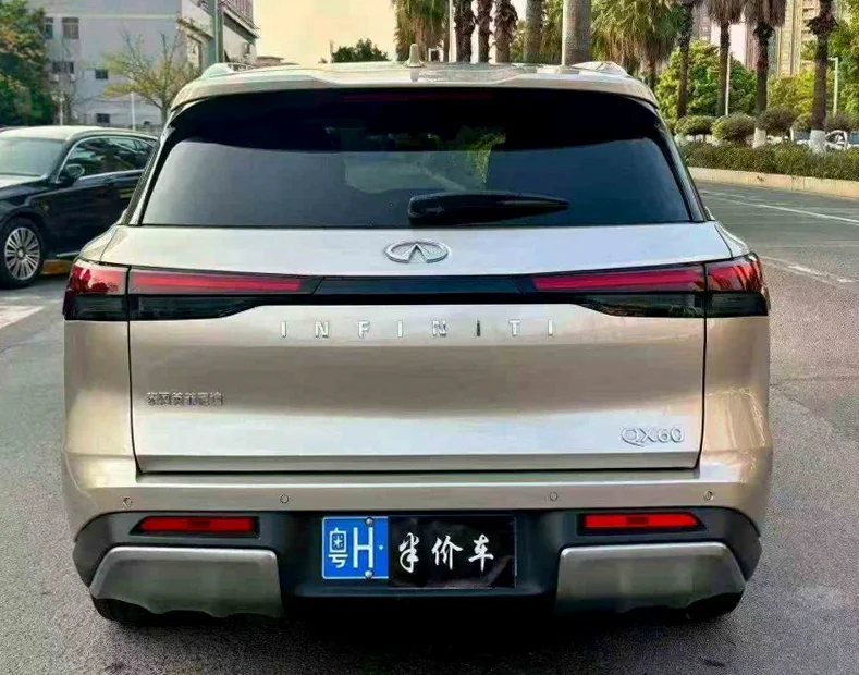 英菲尼迪QX60 驾驶室