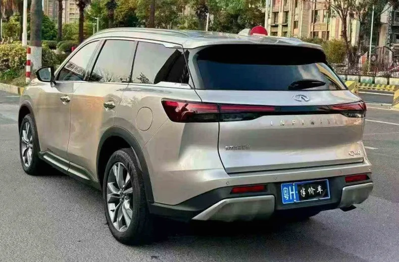 英菲尼迪QX60 内饰后排