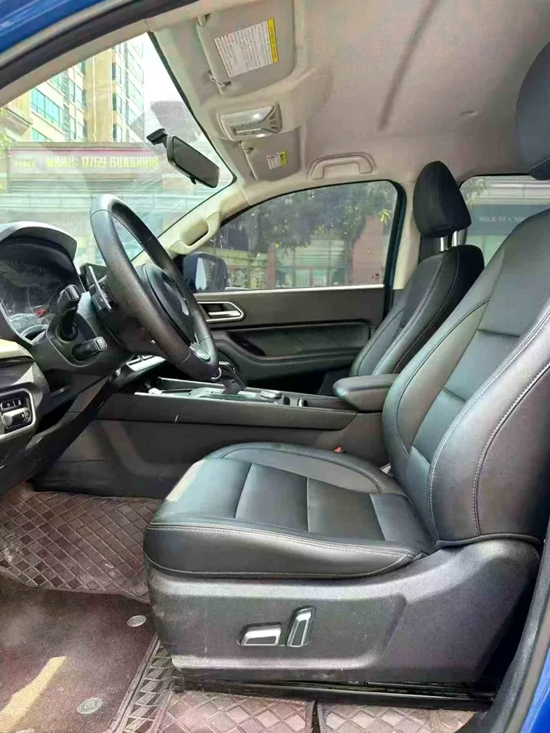 长城汽车炮 后面外观一