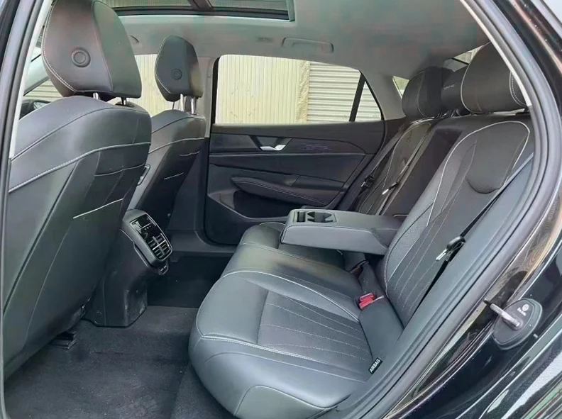 大众帕萨特 驾驶室