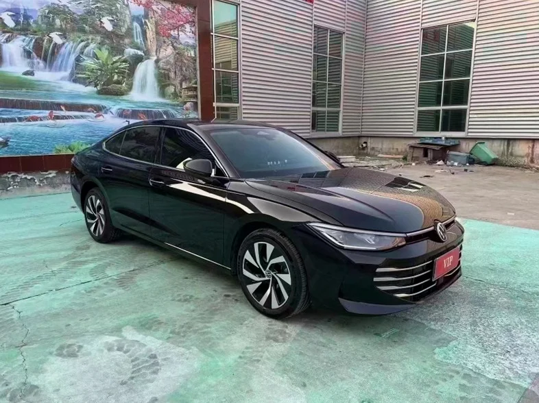 大众帕萨特 后面外观一