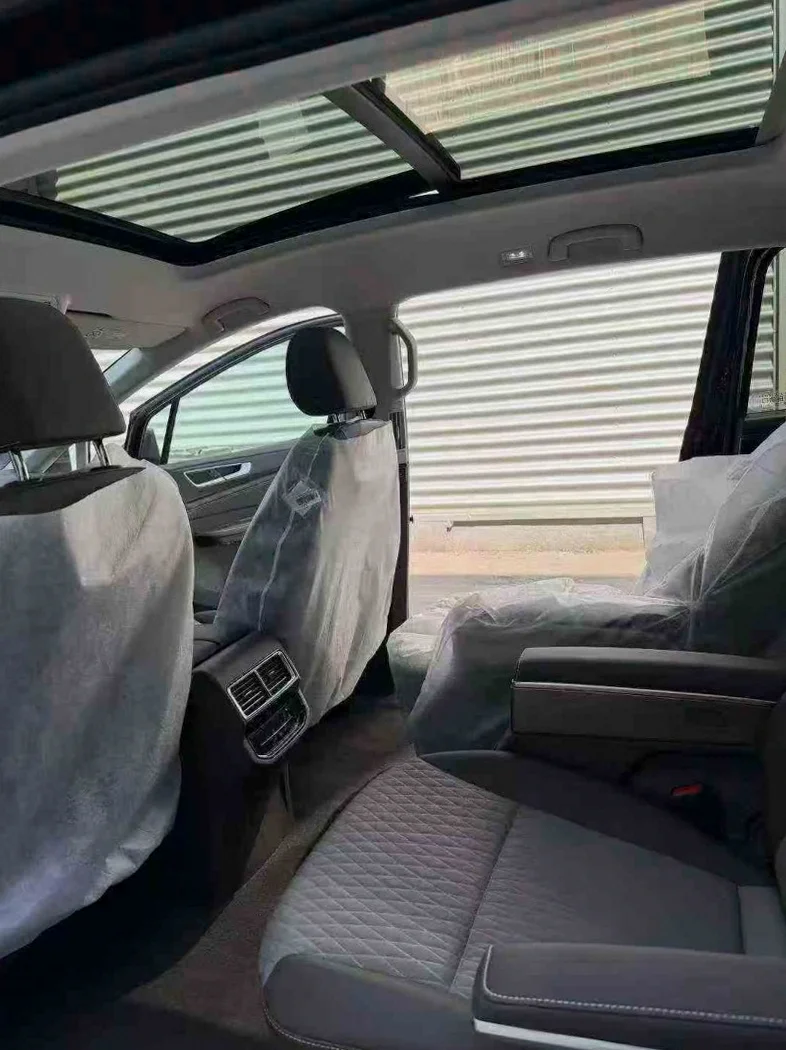 大众威然 后面外观三