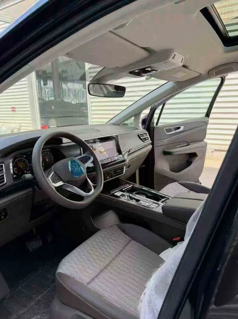 大众威然 后面外观二