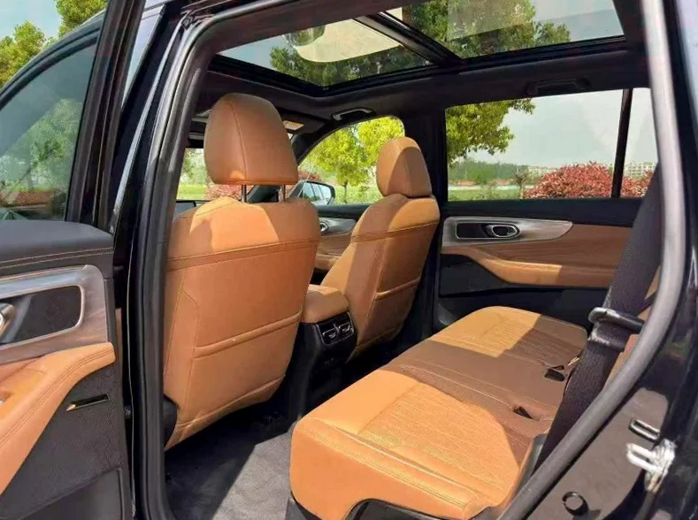 传祺GS8 内饰前排