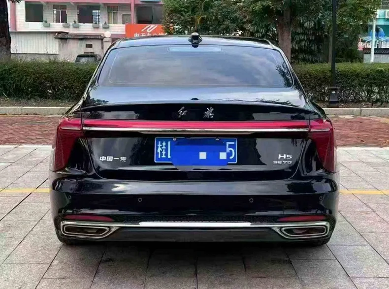 红旗H5 内饰后排