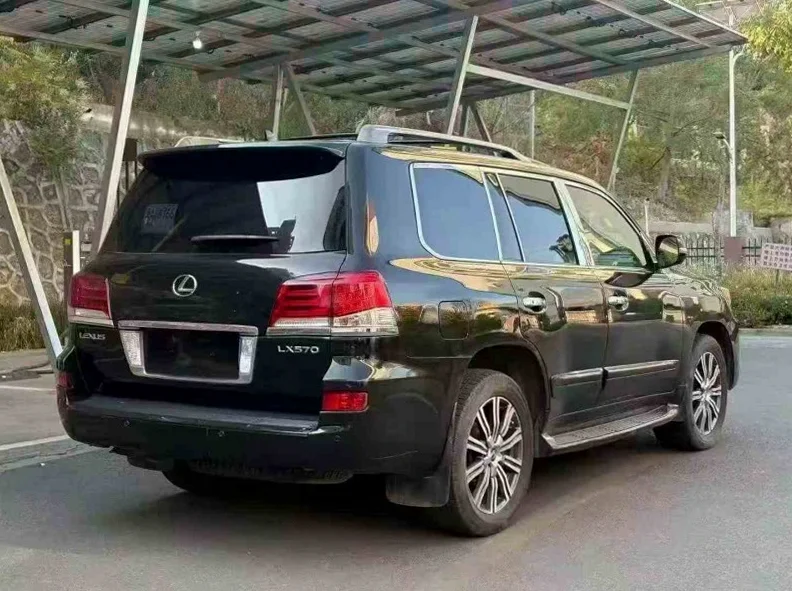 雷克萨斯LX 内饰前排