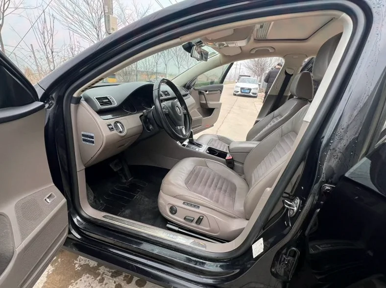 大众迈腾 后面外观二