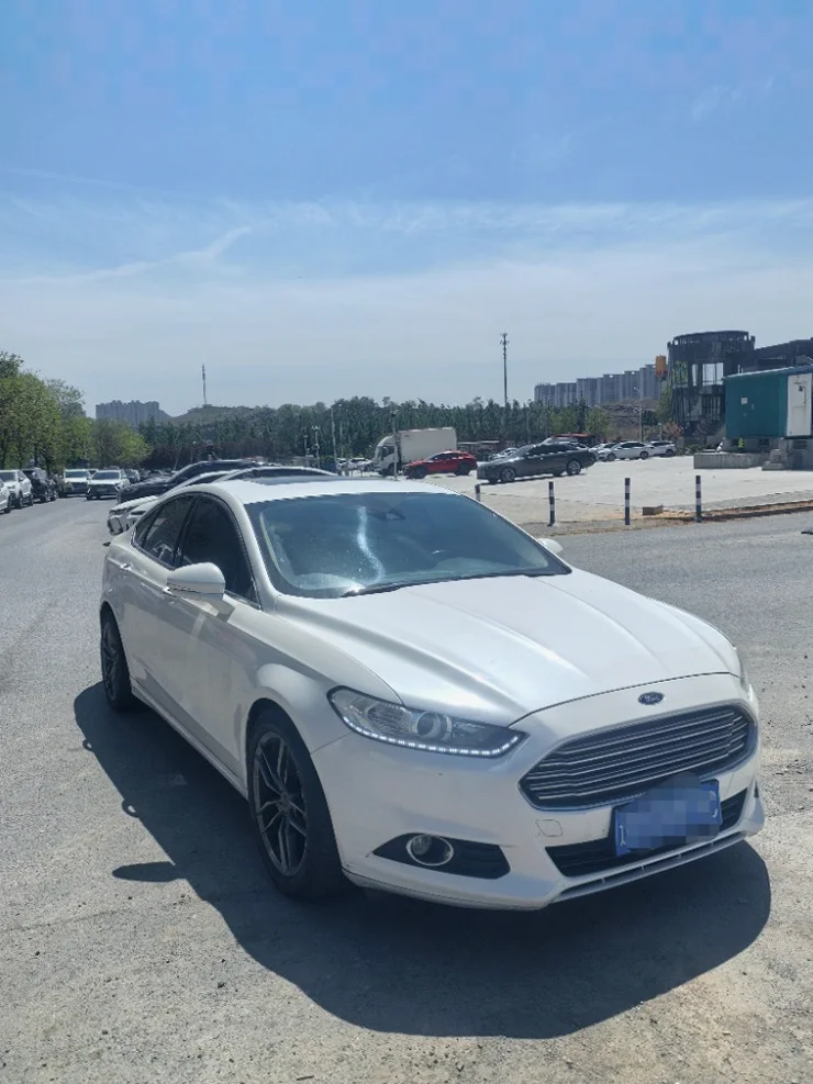 福特蒙迪欧 正面外观二