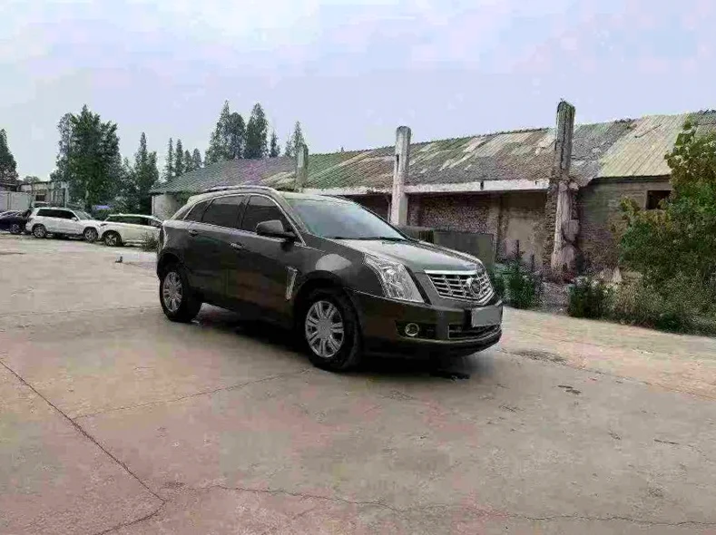 凯迪拉克SRX 正面外观三