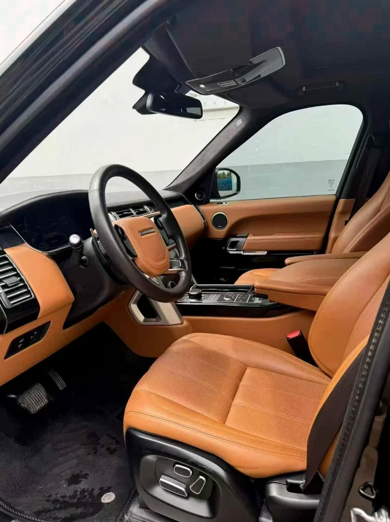 路虎揽胜行政 后面外观一