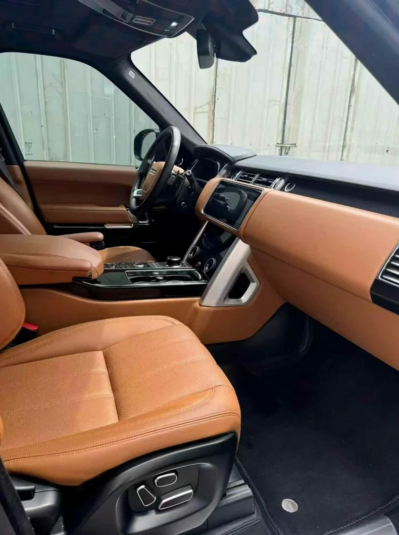 路虎揽胜行政 后面外观二