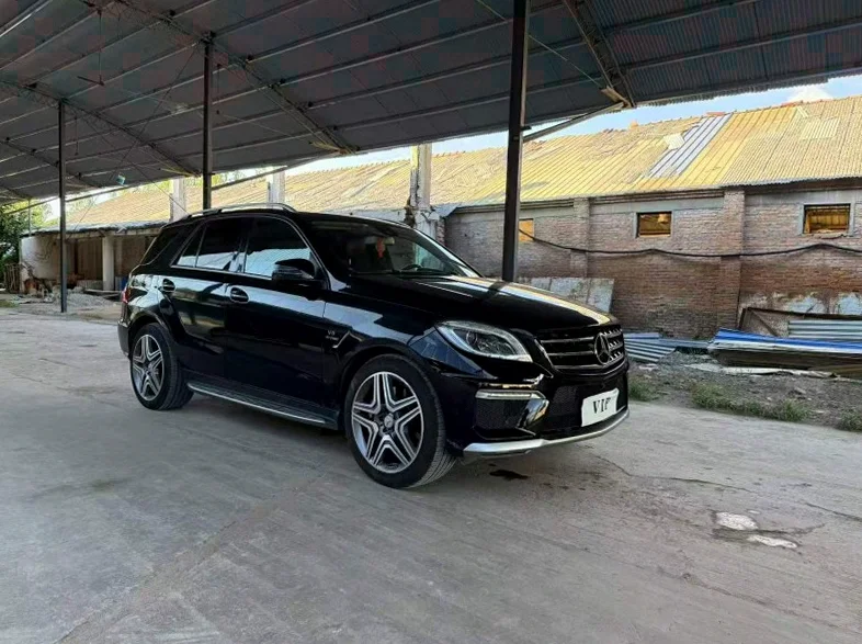 奔驰AMG 正面外观三