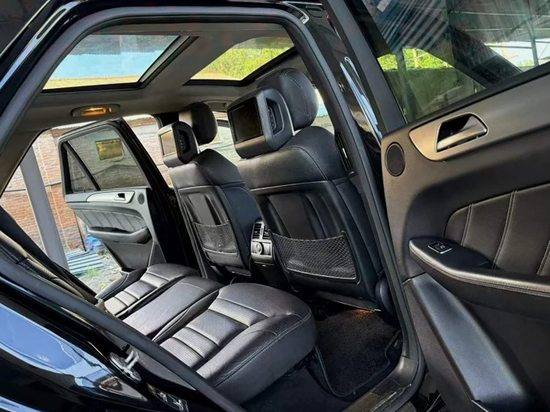 奔驰AMG 内饰前排