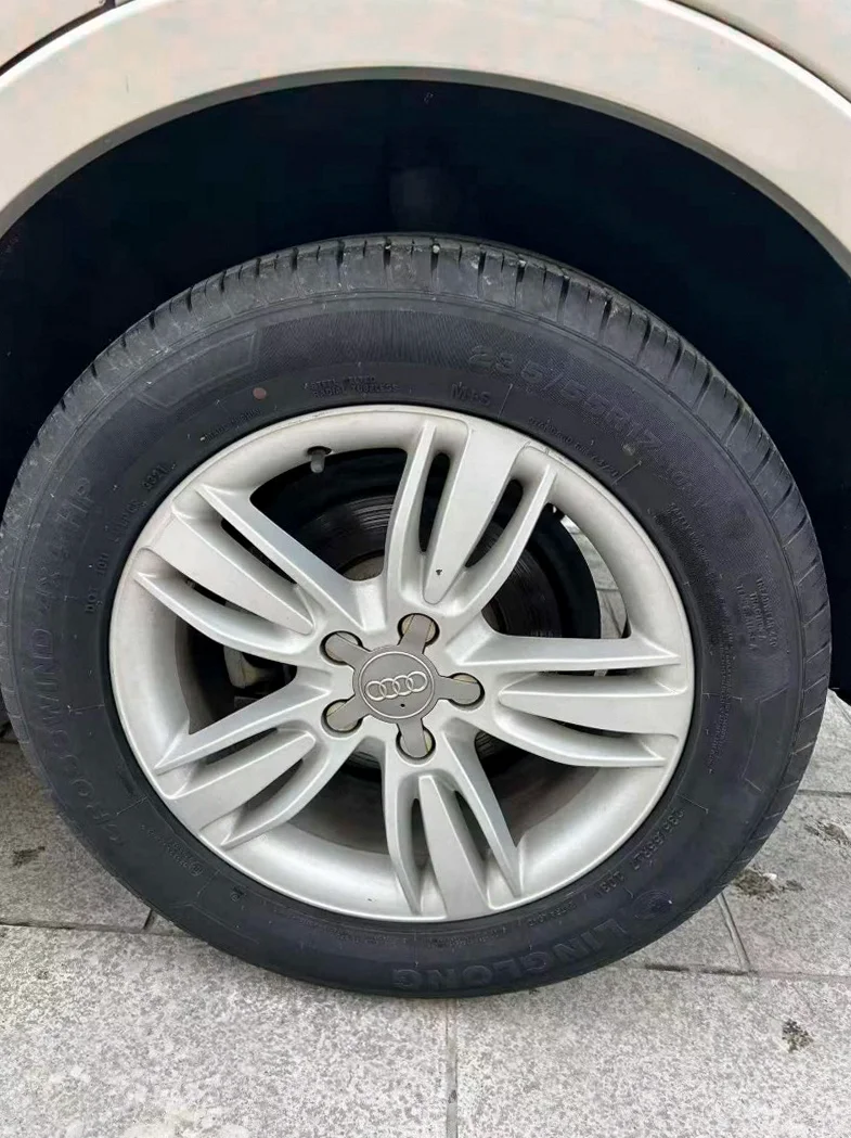 奥迪Q3 内饰后排