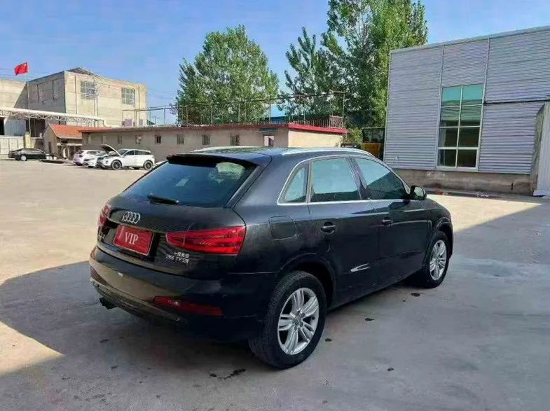 奥迪Q3 内饰后排