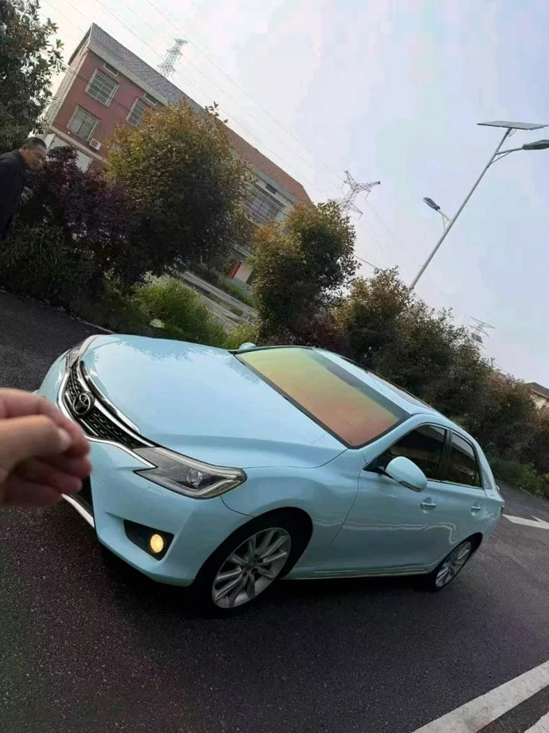 丰田锐志 正面外观三