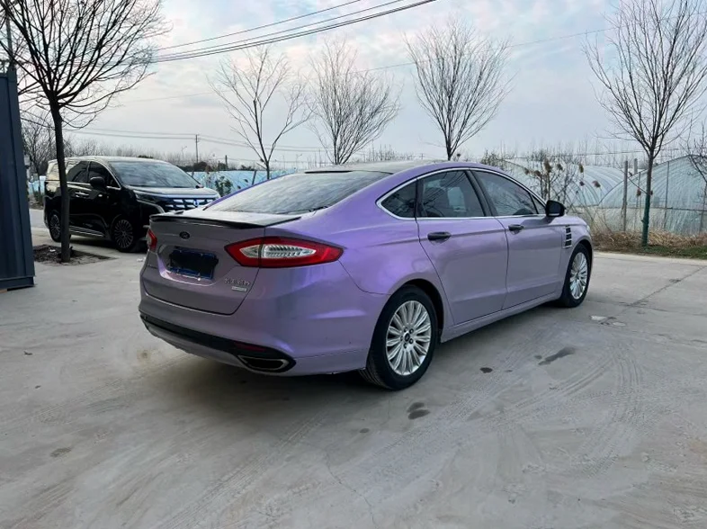 福特蒙迪欧 后面外观一