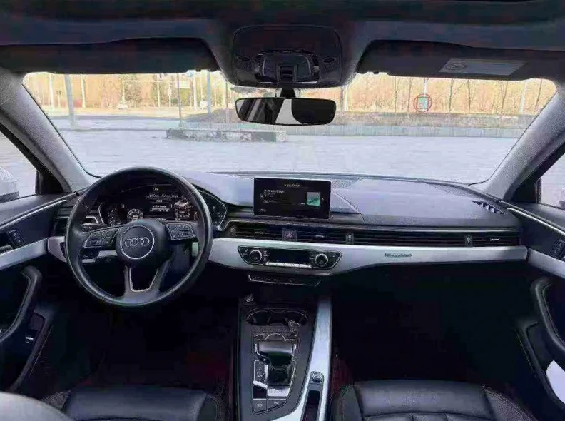 奥迪A4L 后面外观一