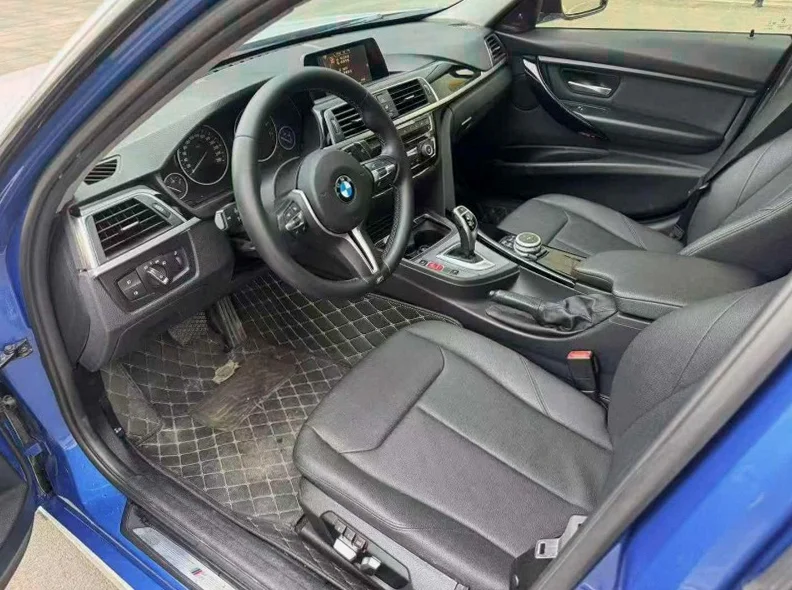 保时捷卡宴 后面外观二