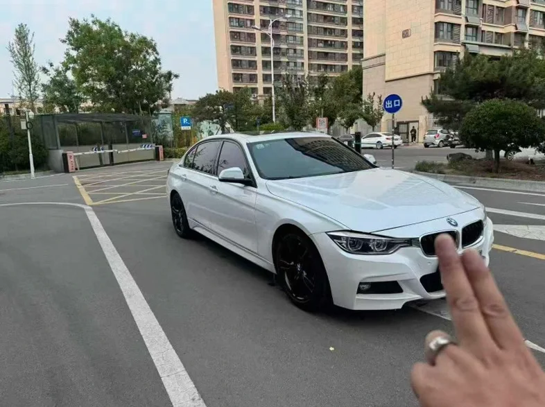 保时捷卡宴 正面外观二