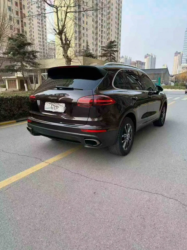 保时捷卡宴 后面外观三