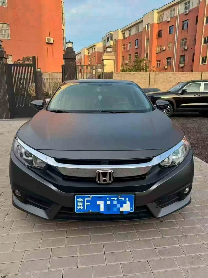 17年本田思域220TURBO豪华版