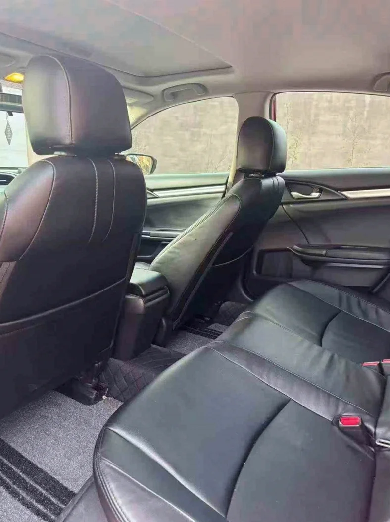 本田思域 后面外观三