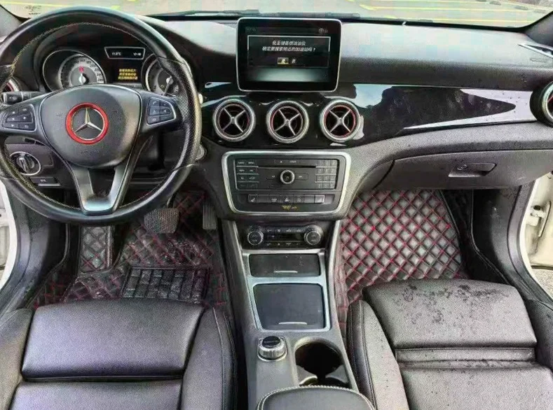 奔驰CLA 后面外观三