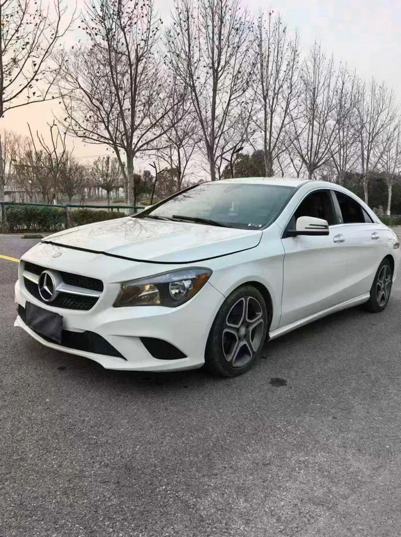 奔驰CLA 正面外观三