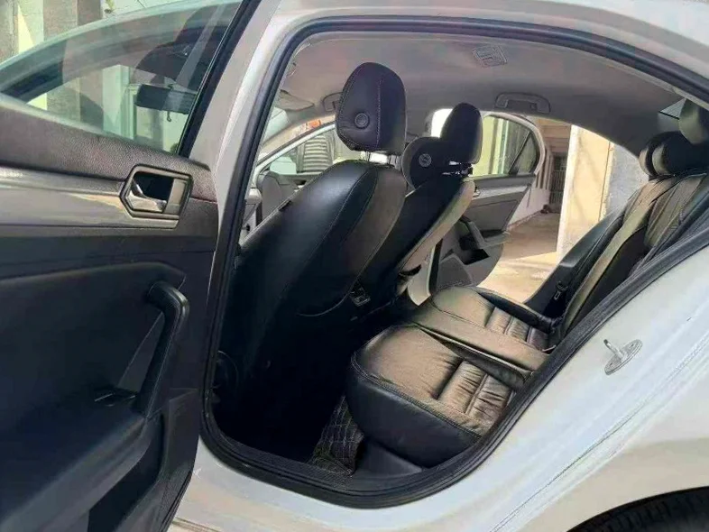 大众凌渡 内饰后排