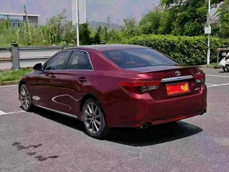 丰田锐志 后面外观二