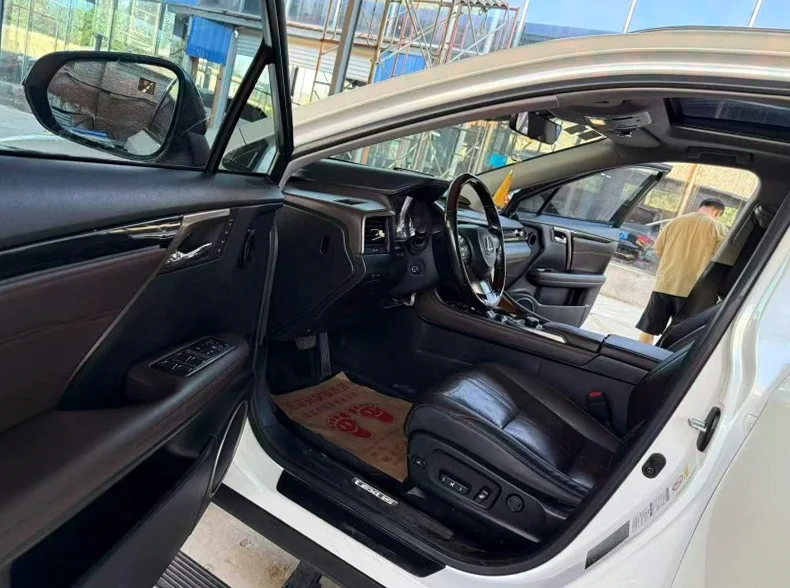 雷克萨斯RX 后面外观一