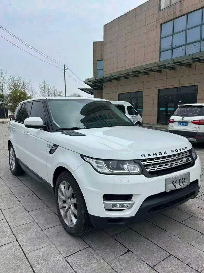 路虎揽胜运动 正面外观三