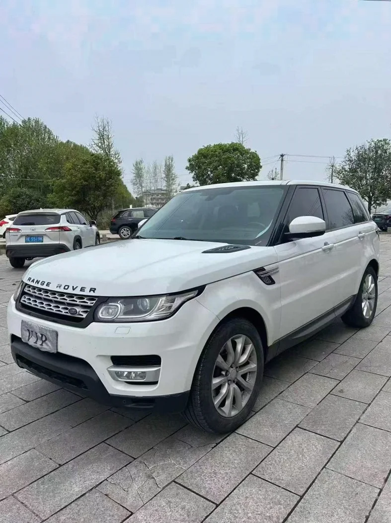 路虎揽胜运动 正面外观二