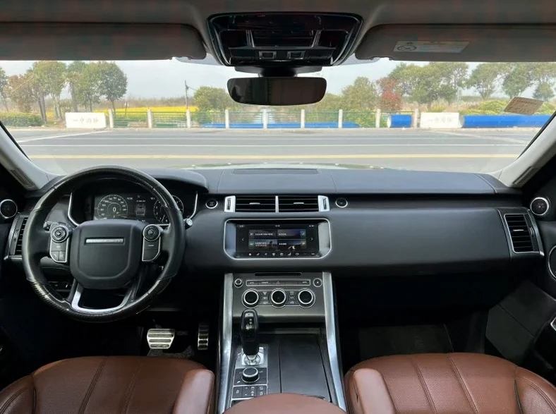 路虎揽胜运动 后面外观二