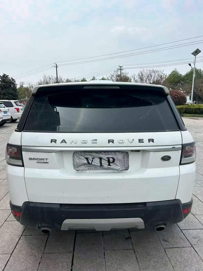 路虎揽胜运动 内饰后排