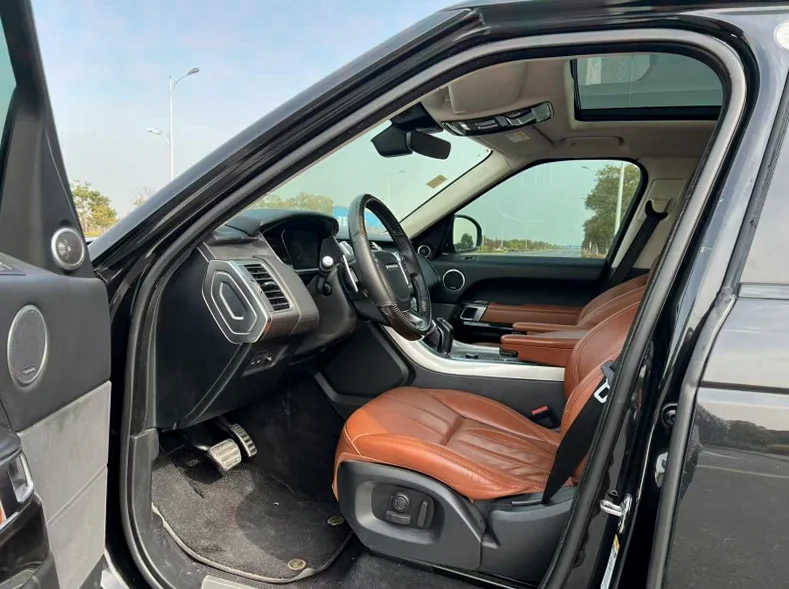 路虎揽胜运动 后面外观三