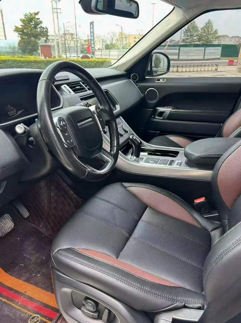 路虎揽胜运动 后面外观一