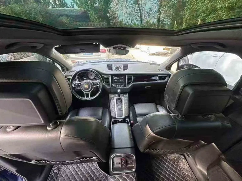 保时捷Macan 后面外观一