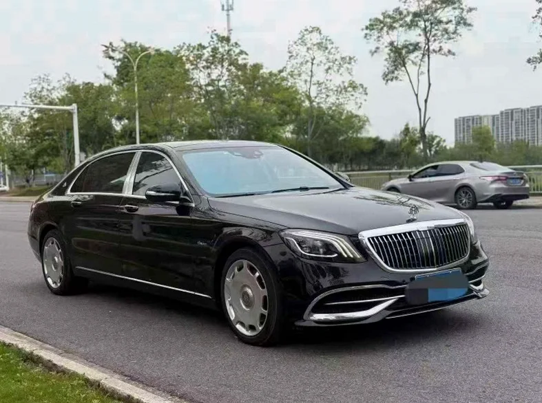 奔驰S 正面外观三