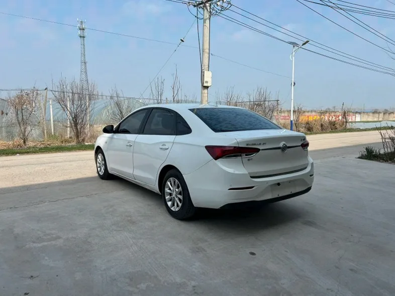 别克英朗 正面外观三