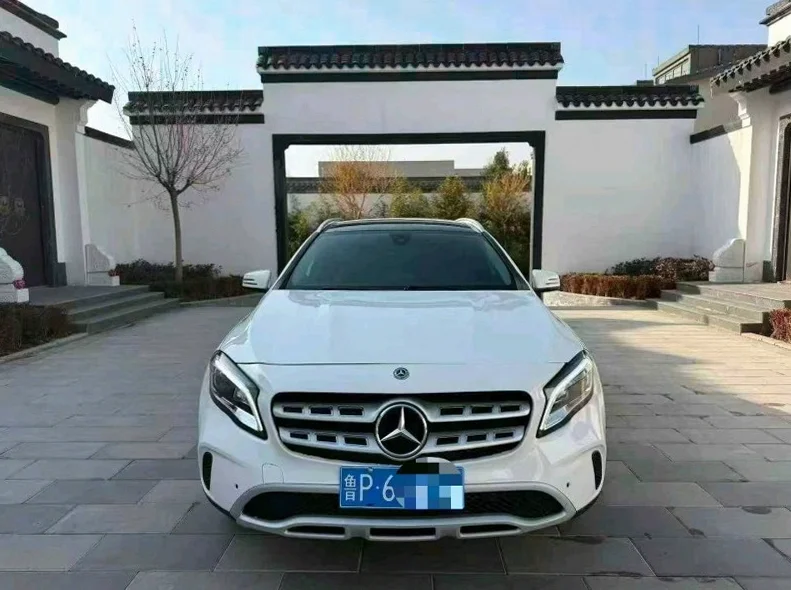 18年奔驰GLA200 1.6T豪华版