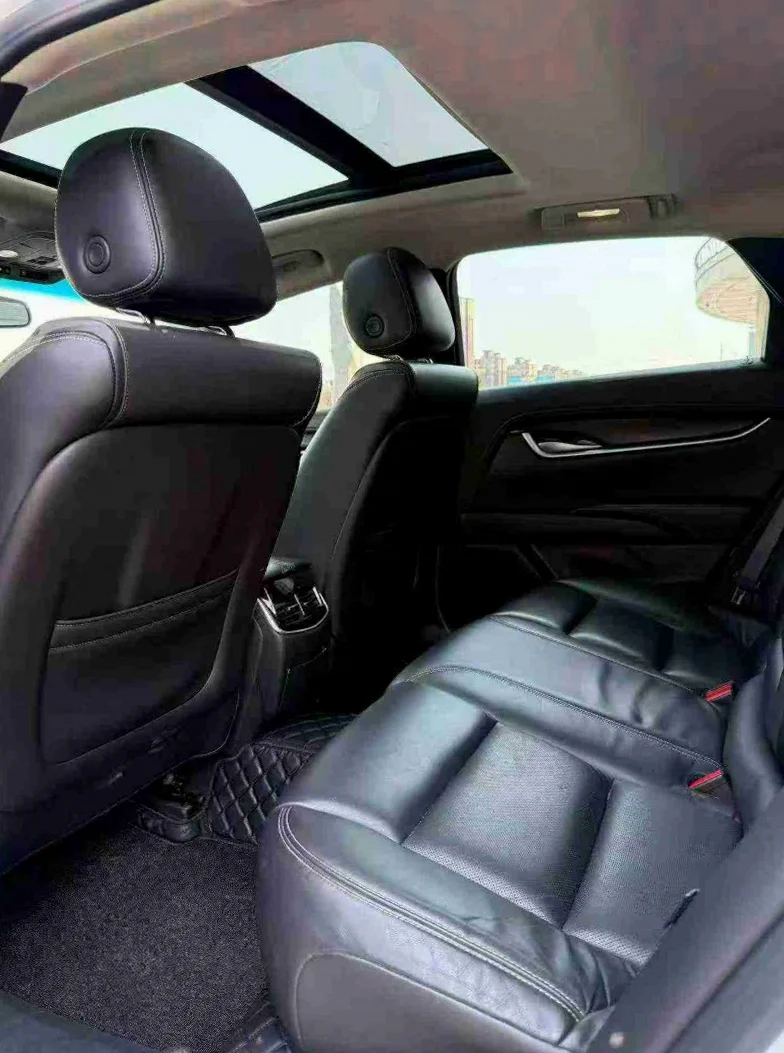 凯迪拉克XTS 驾驶室