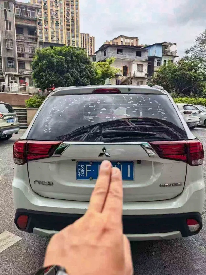 三菱欧蓝德 正面外观二