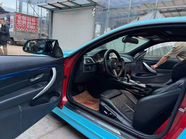 宝马4系 后面外观一