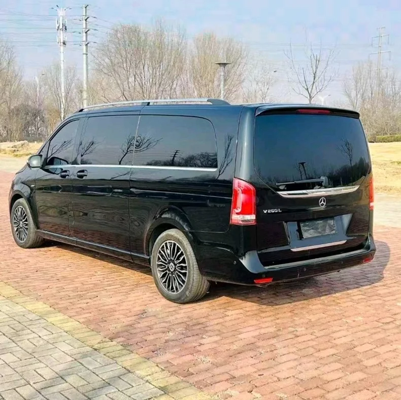 奔驰V 内饰前排