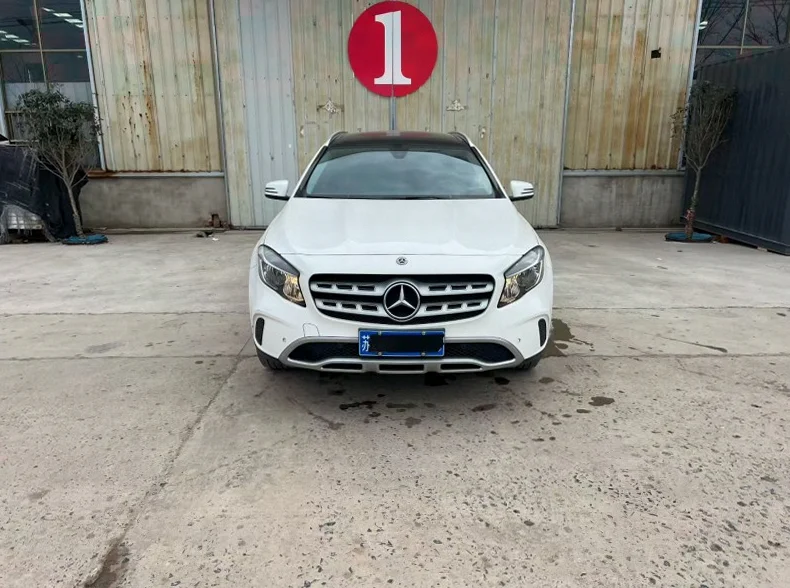 19年奔驰GLA200 1.6T顶配