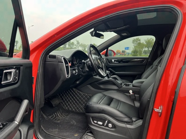 保时捷Macan 后面外观二