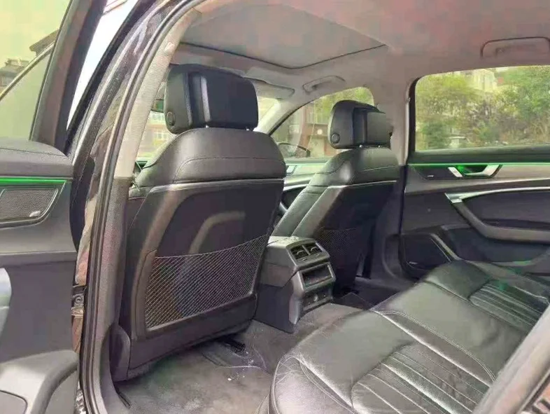 奥迪A6L 内饰前排